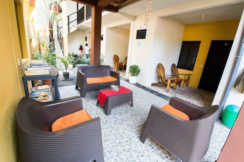 Hotel Papaya's Lodge