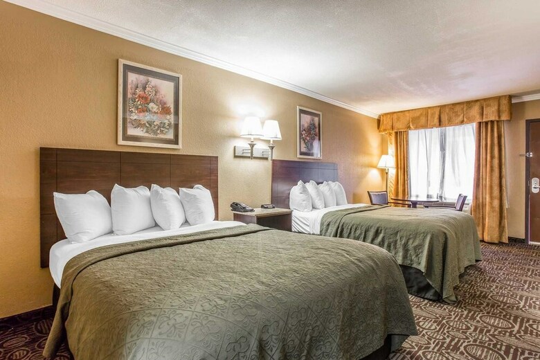 Hotel Quality Inn & Suites Ft. Jackson Maingate