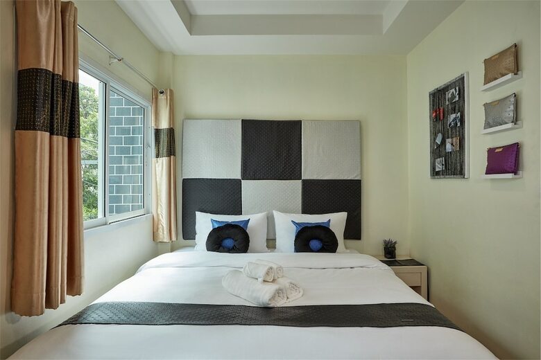 Hotel Bangkok River Loka