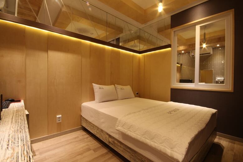 Boutique Hotel May