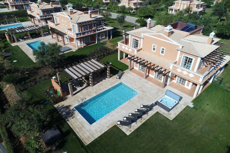 Colina Villas With Private Pool