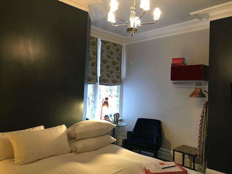 Hotel Regency Rooms