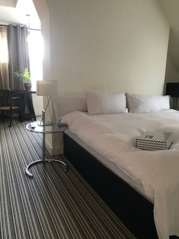 Hotel Regency Rooms