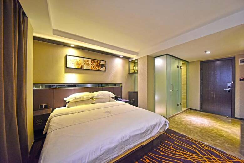 Fuhao Hotel