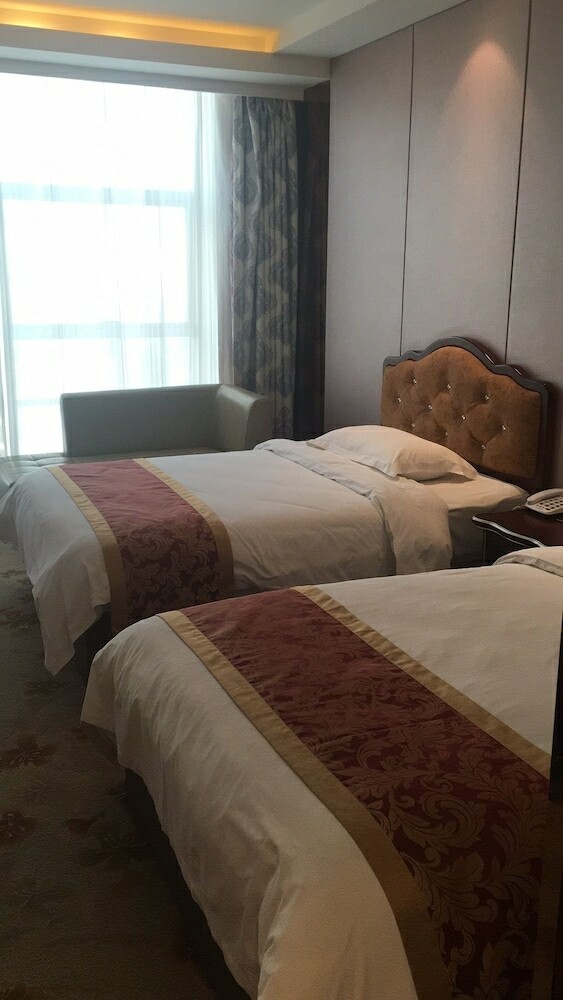 Luoyang Zhenghe Hotel