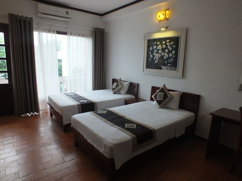 Hotel Legenda Tay Ho