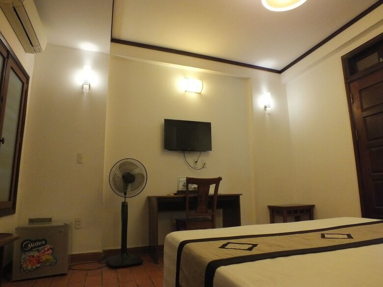 Hotel Legenda Tay Ho