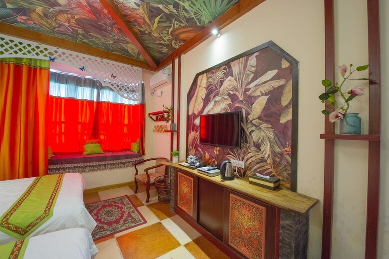 Taimei Hotel
