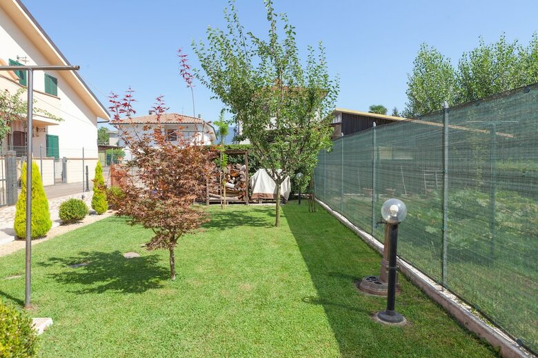 Hotel D�pendance Due Passi Dal Centro Di Lucca