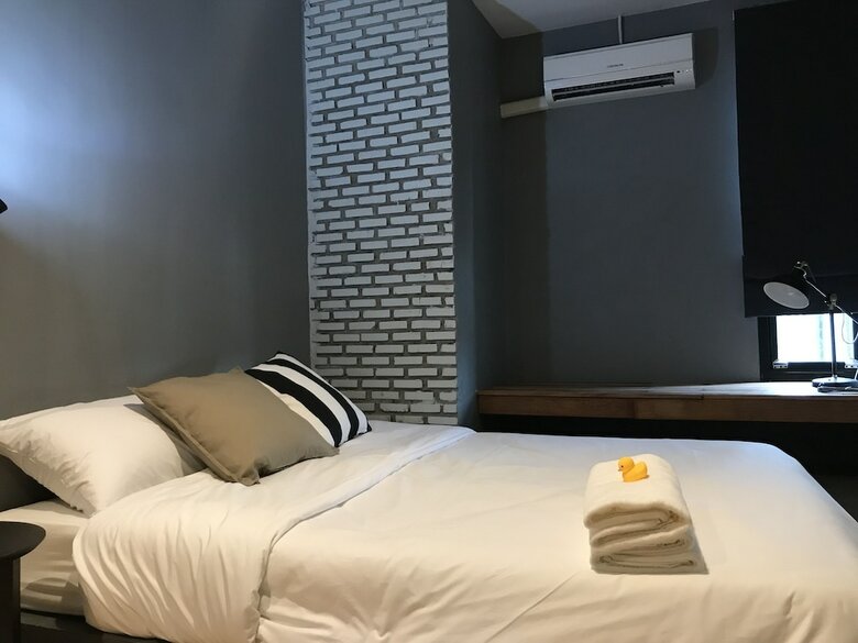 Hostal La Malila Hostel