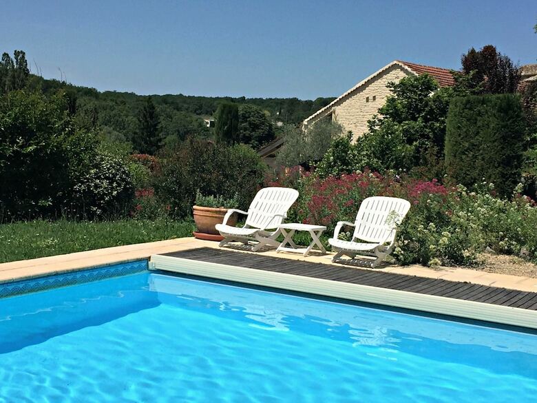 Villa C�t� Granges