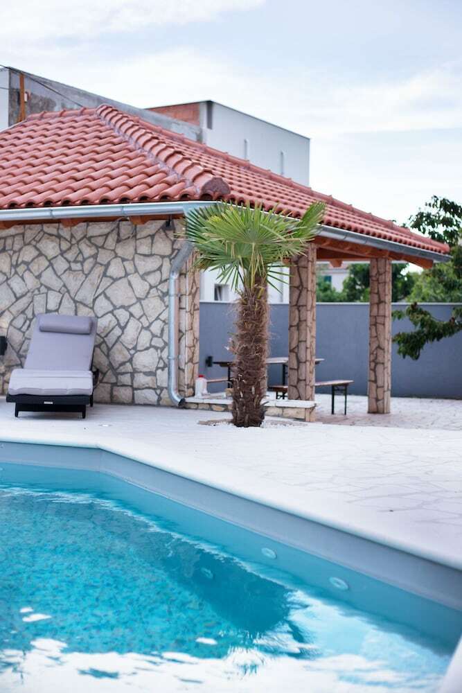 Apartments Marina