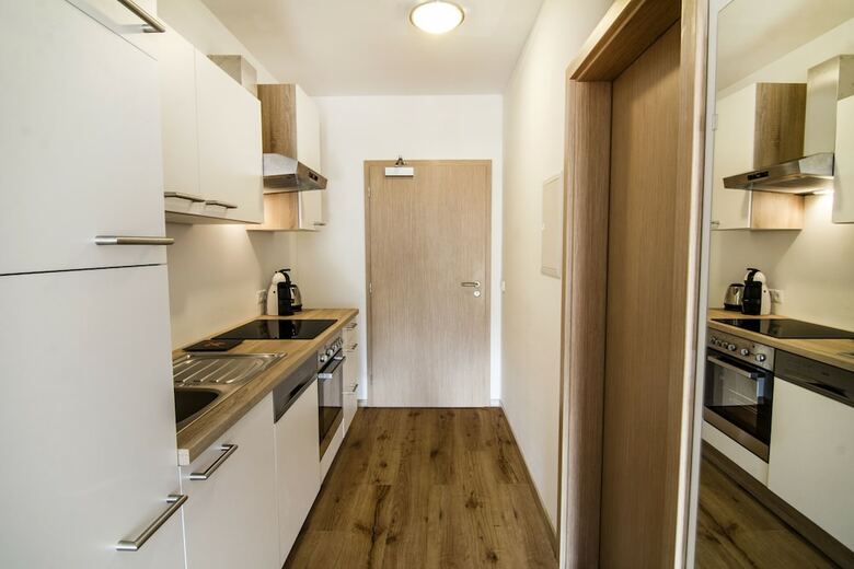 Oscar & Sons Apartments