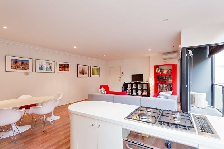 Benjamin, 2bdr Melbourne Apartment
