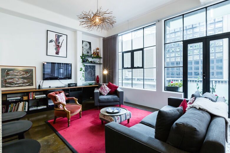 Cynthia, 2bdr Melbourne Apartment