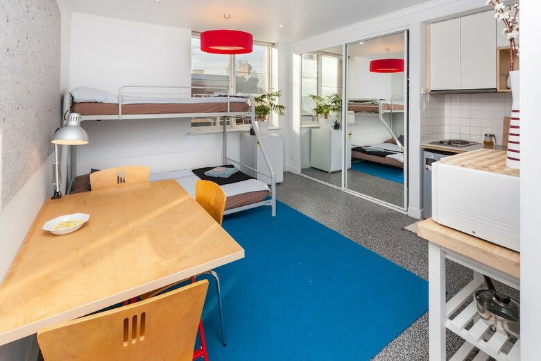 Henrietta, Carlton Studio Apartment