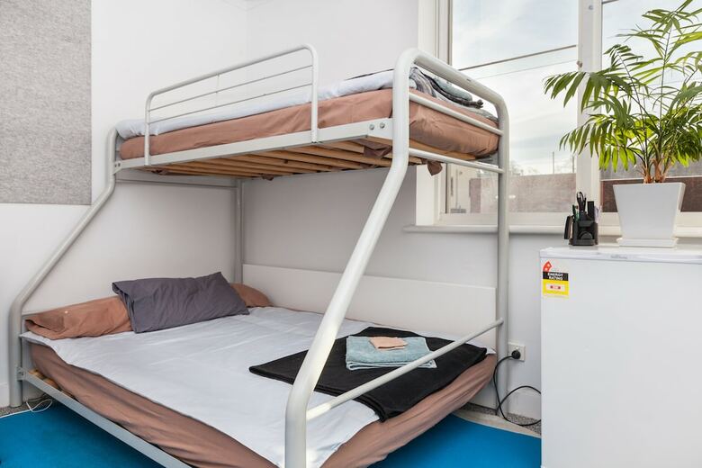 Henrietta, Carlton Studio Apartment
