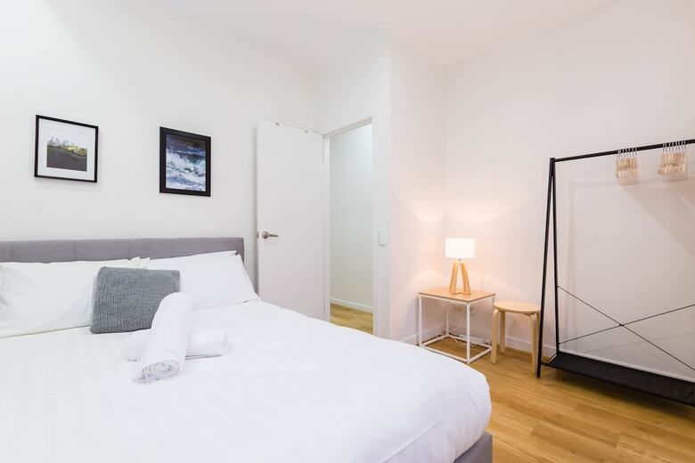 Hazel, 3bdr Melbourne Apartment