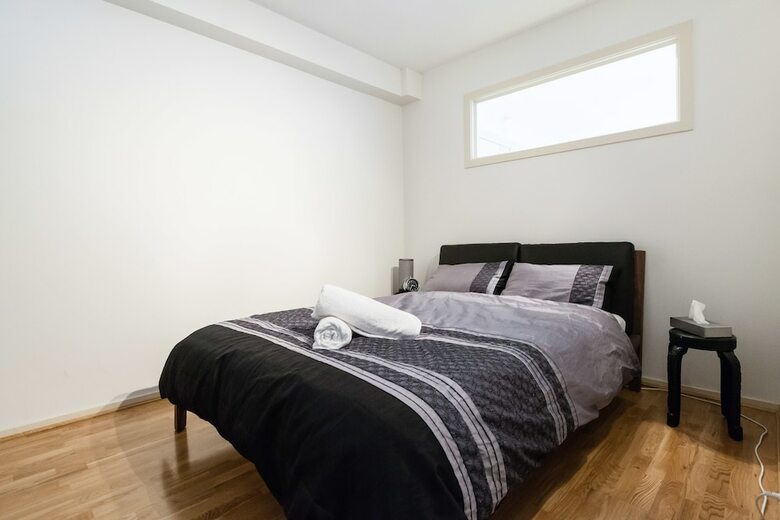 Lance, 1bdr Melbourne Apartment