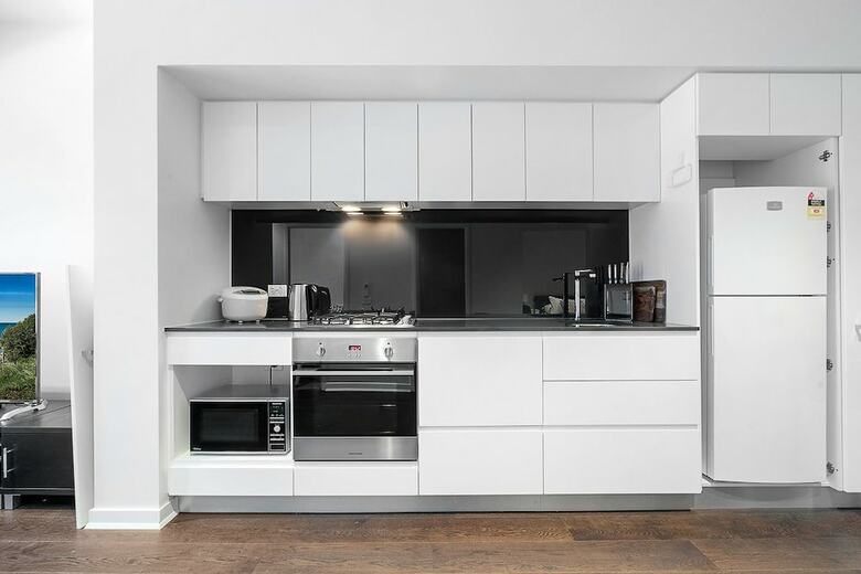 Edward, 3bdr Melbourne Apartment