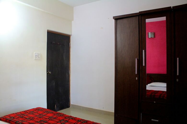 Spacious Fully AC Apartment - Cm040