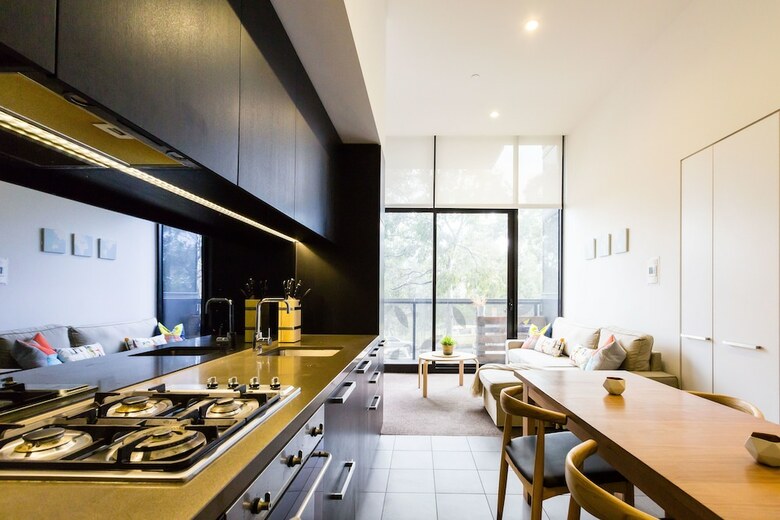 George, 1bdr North Melbourne Apartment