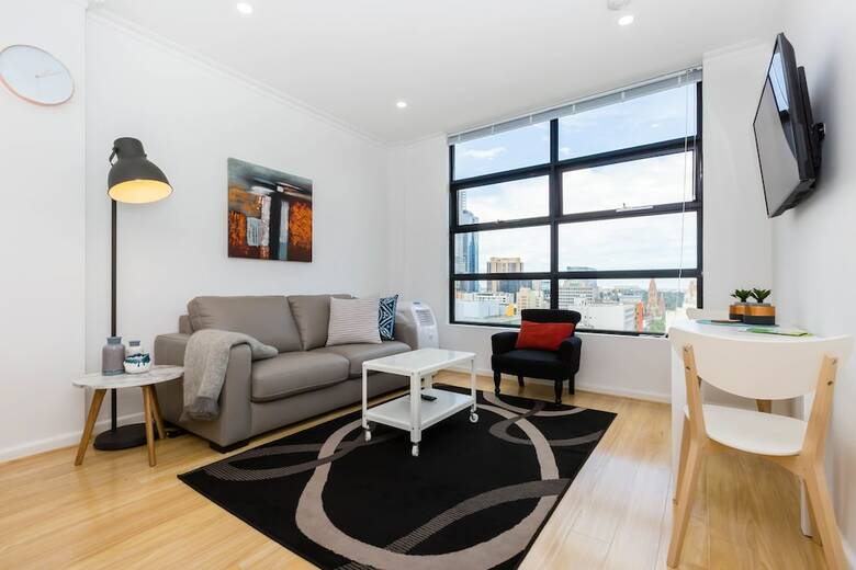Roland, 1bdr Melbourne Apartment