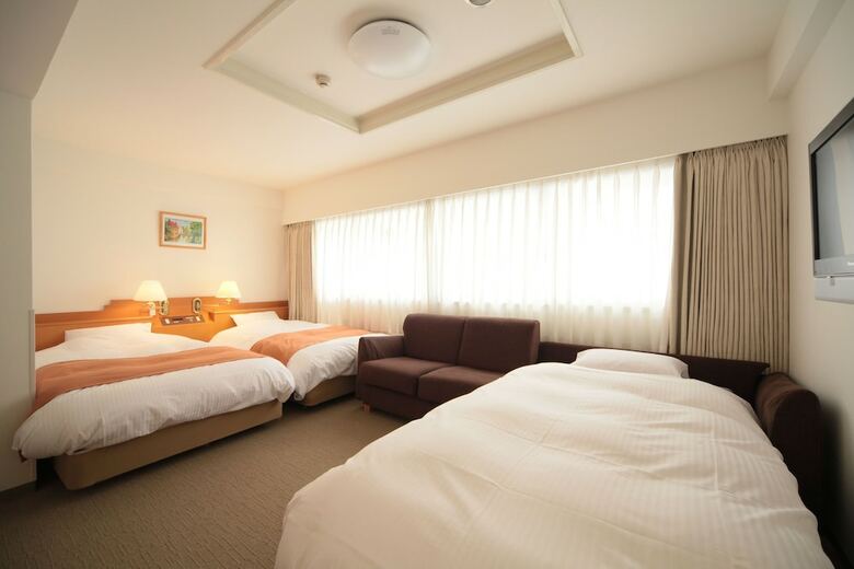 Shin-osaka Station Hotel Honkan