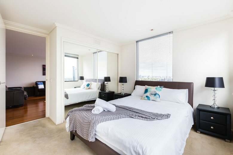 Morgan, 2bdr Southbank Apartment