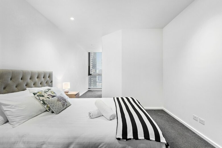Sonya, 2bdr Southbank Apartment