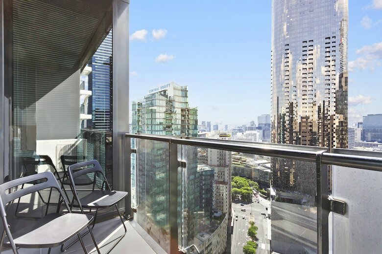 Sonya, 2bdr Southbank Apartment