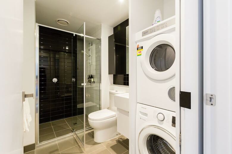Santeri, 2bdr Melbourne Apartment