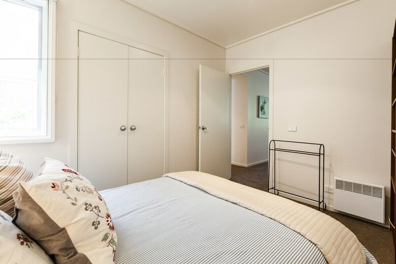 Naomi, 2bdr South Melbourne Apartment