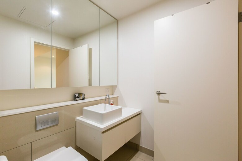 Mila, 1bdr Cremorne Apartment