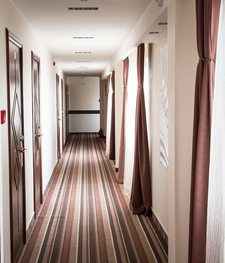 Guru Hotel