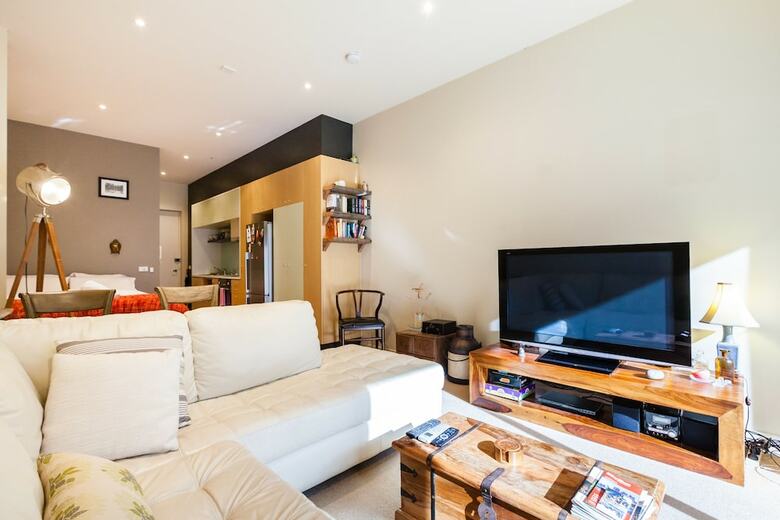 Tennyson, Richmond Studio Apartment