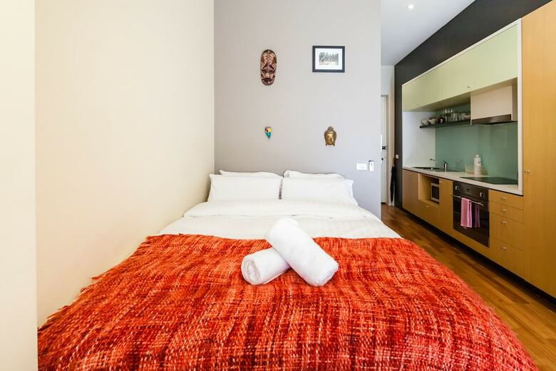 Tennyson, Richmond Studio Apartment