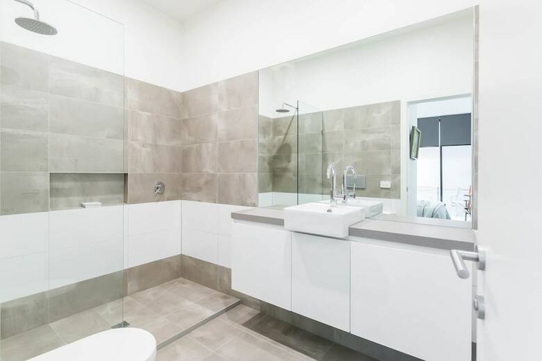 Murray, 1bdr Fitzroy Apartment