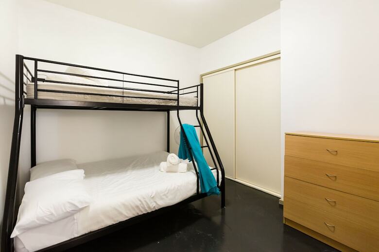 Megan, 2bdr Melbourne Apartment