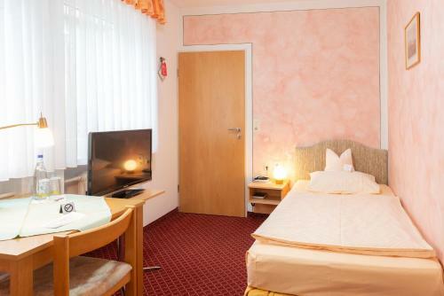 Hostal Goldener Schwan Hotel Garni