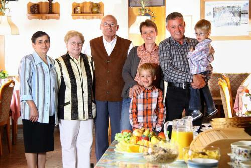 Hostal Goldener Schwan Hotel Garni