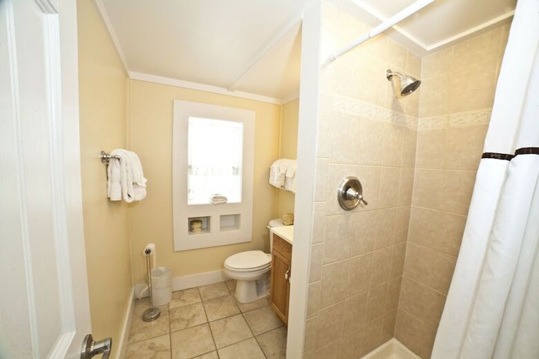 Apartamentos Georgianne Inn & Suites