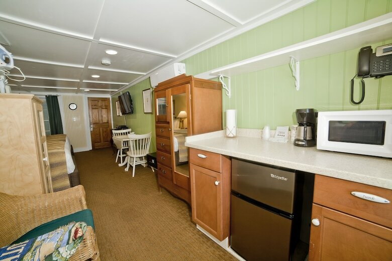 Apartamentos Georgianne Inn & Suites