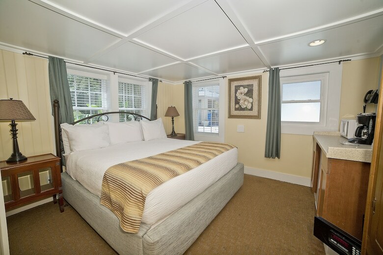 Apartamentos Georgianne Inn & Suites