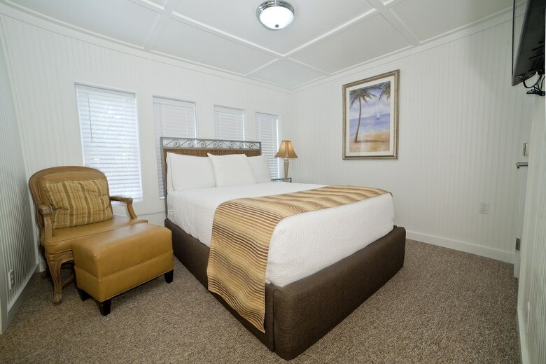 Apartamentos Georgianne Inn & Suites