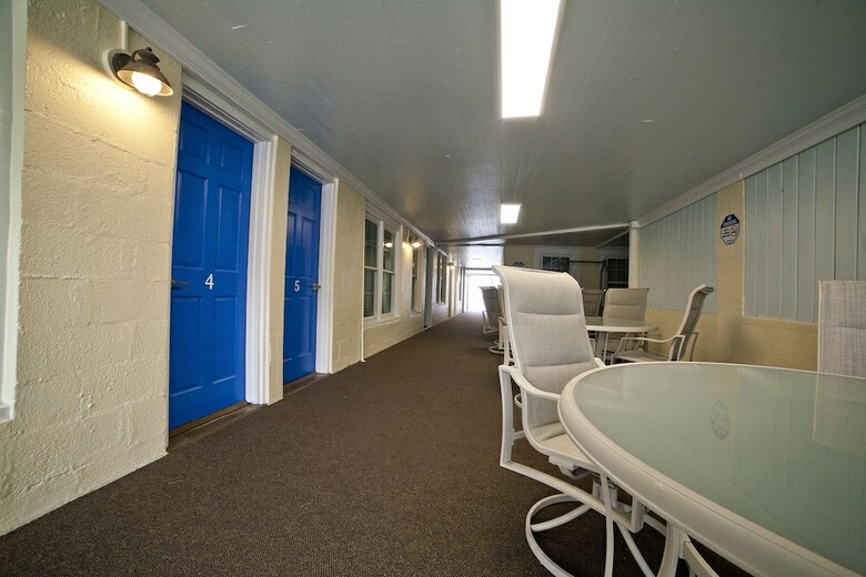 Apartamentos Georgianne Inn & Suites