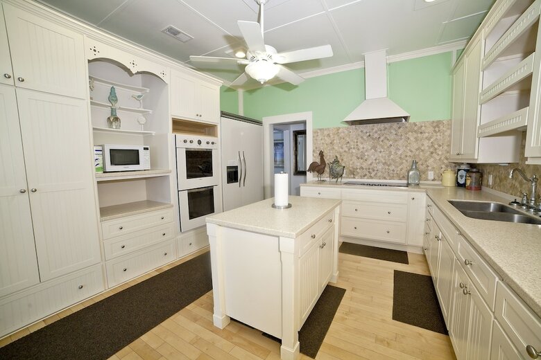Apartamentos Georgianne Inn & Suites