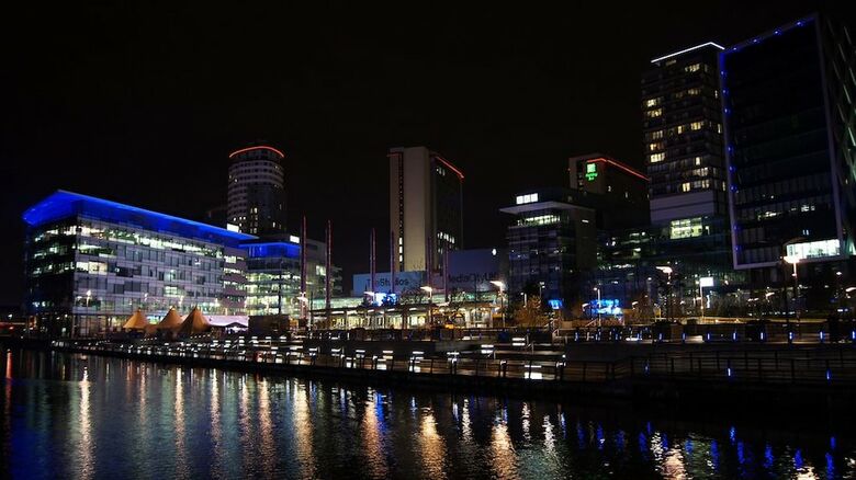 Apartamentos Incitynow Media City Penthouse