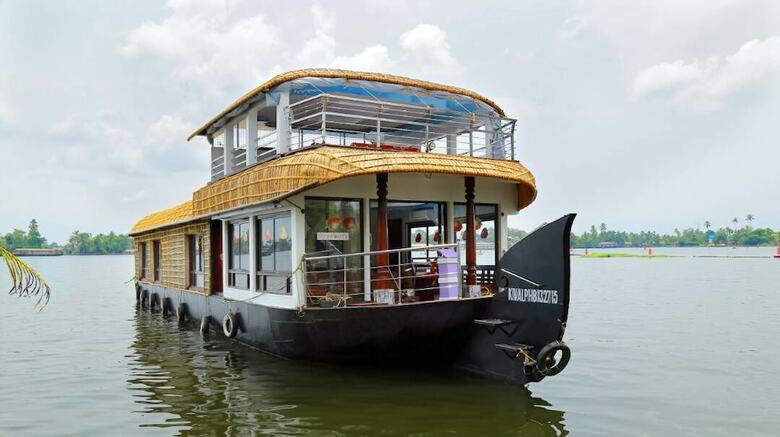 Lake India House Boats