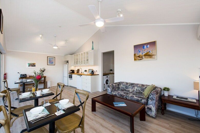 Villa North Beach Bed And Breakfast
